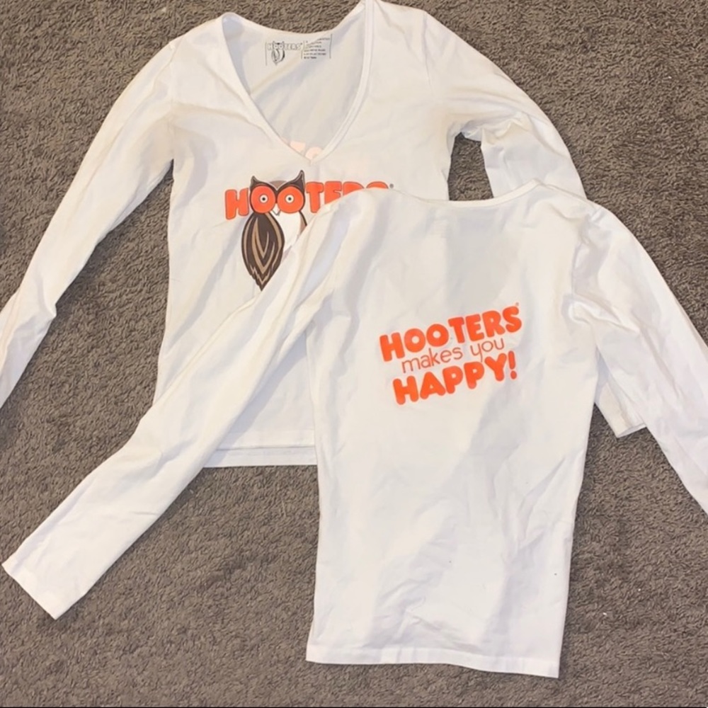 Hooters outfit